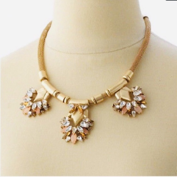 :: Stella & Dot Helena Statement Necklace - Picture 7 of 9